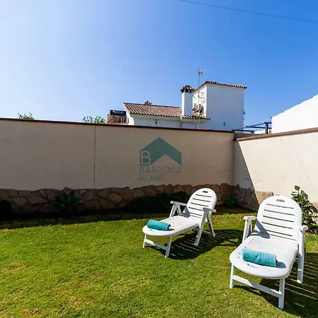 Almendro Villa *